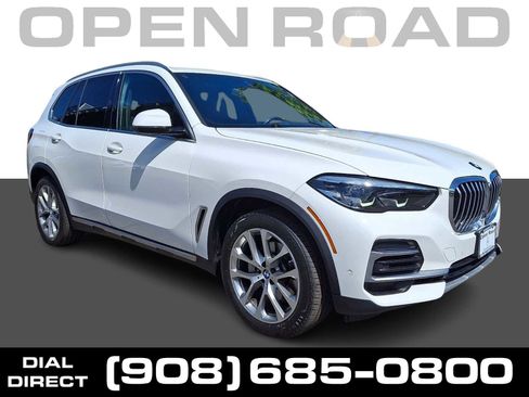 Used 2023 BMW X5 xDrive40i w/ Parking Assistance Package AWD/4WD image 1