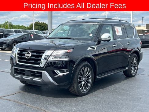 Used 2023 Nissan Armada Platinum w/ Captain's Chairs Package RWD image 1