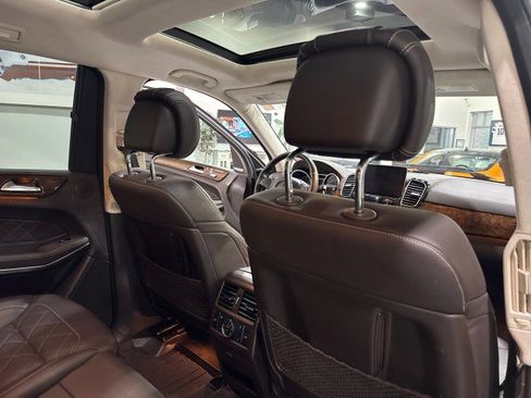 Used 2018 Mercedes-Benz GLS 550 4MATIC image 55