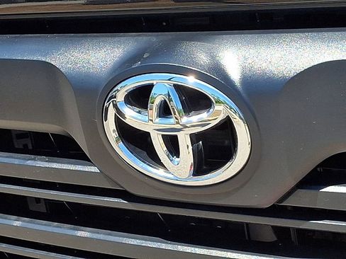 Used 2024 Toyota Tundra SR5 w/ SR5 Premium Package AWD/4WD image 33