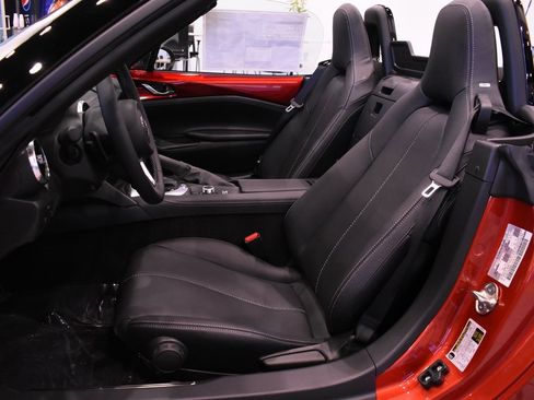 New 2025 MAZDA MX-5 Miata Grand Touring w/ Weather Package image 23