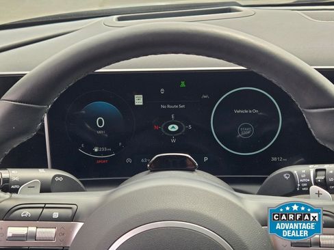 Certified 2025 Hyundai Tucson Limited AWD/4WD image 34