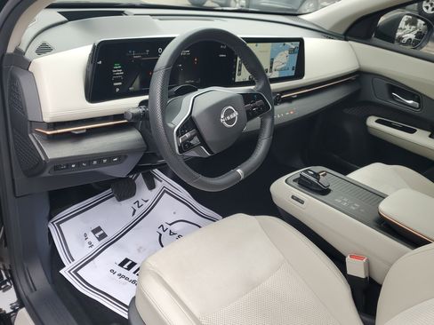 Used 2023 Nissan Ariya FWD image 21