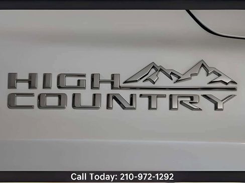 Used 2024 Chevrolet Tahoe High Country w/ Advanced Technology Package image 13