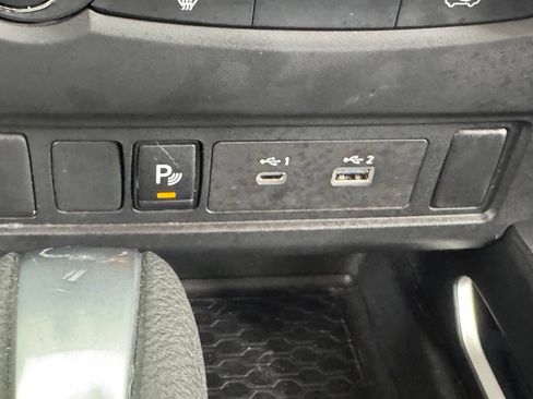 Certified 2025 Nissan Frontier SV AWD/4WD image 27