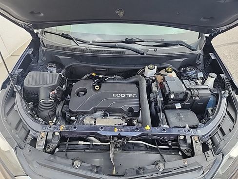 Used 2018 Chevrolet Equinox LS FWD image 6