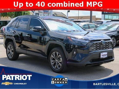 Used 2022 Toyota RAV4 Limited image 1
