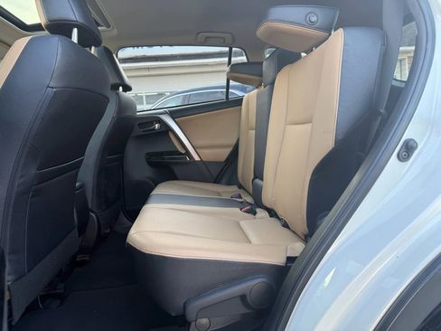 Used 2018 Toyota RAV4 Limited image 11