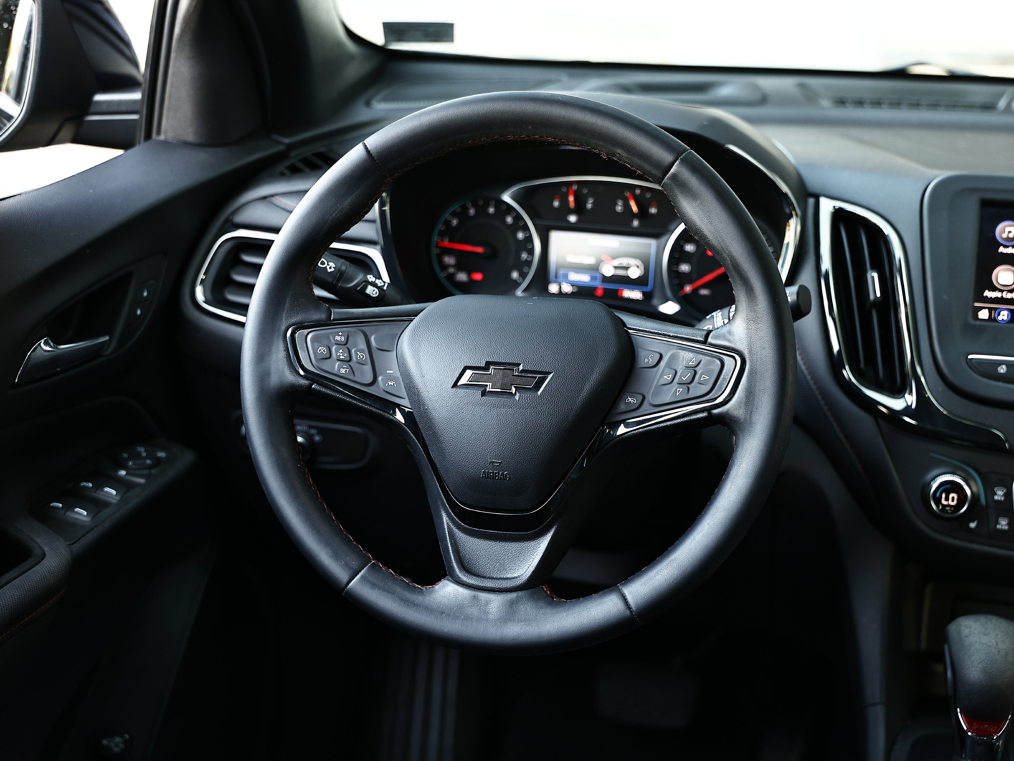 Used 2024 Chevrolet Equinox RS FWD image 25