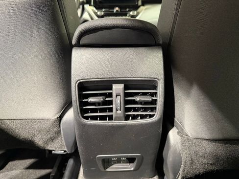 Used 2025 Toyota Corolla Cross AWD Hybrid w/ Moonroof Package image 22