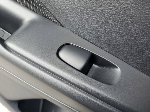 Used 2024 Nissan Kicks S image 15