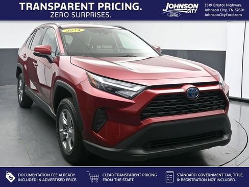 Used 2024 Toyota RAV4 XLE AWD/4WD image 1