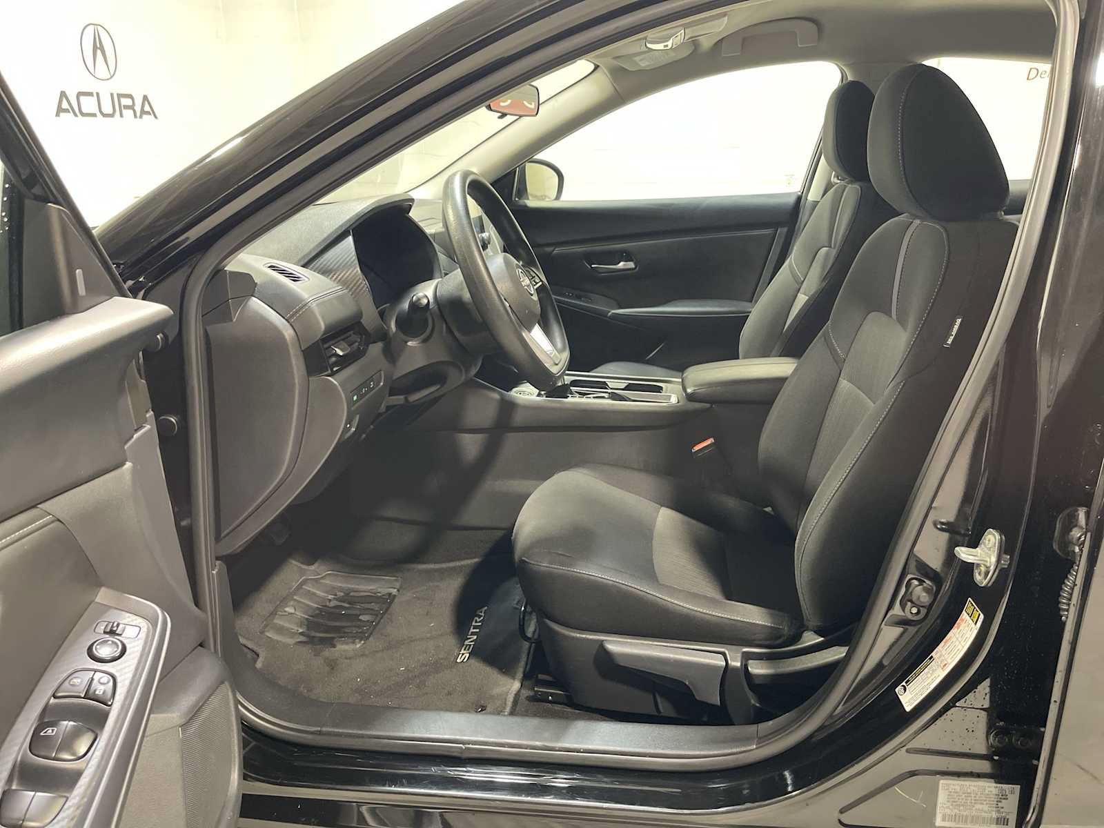 Used 2024 Nissan Sentra SV FWD image 2