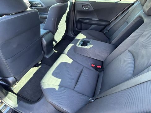 Used 2017 Honda Accord LX image 24