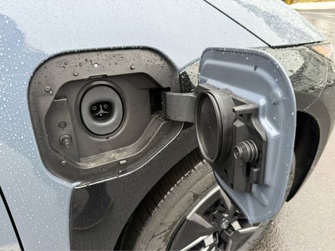 New 2026 Subaru Solterra Premium image 6