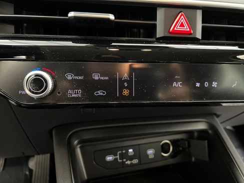 Used 2025 Kia K5 LXS image 45