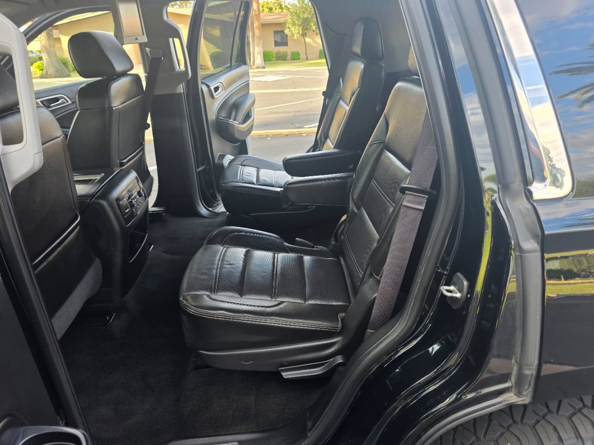 Used 2017 GMC Yukon Denali w/ Open Road Package AWD/4WD image 30