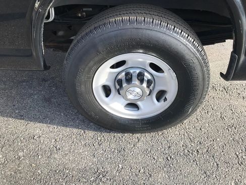 Used 2017 Chevrolet Express 3500 LT w/ LT Preferred Equipment Group image 27