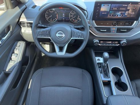 New 2025 Nissan Altima 2.5 SV w/ SV Special Edition Package image 15