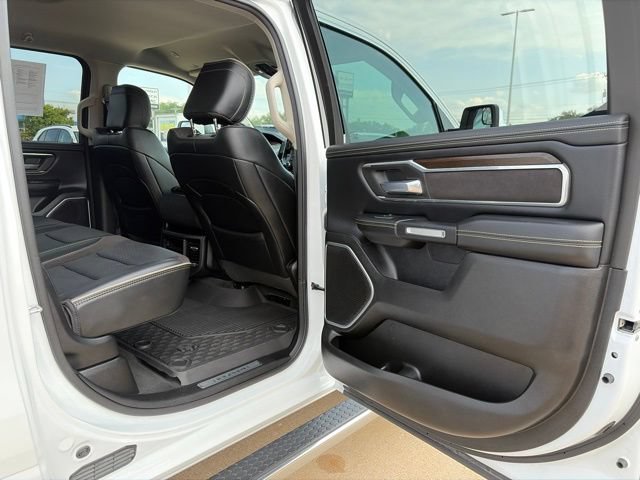 Used 2022 RAM 1500 Laramie AWD/4WD image 43