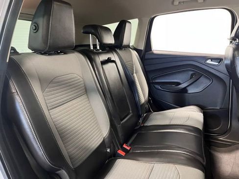 Used 2018 Ford Escape SE w/ SE Sport Appearance Package image 13