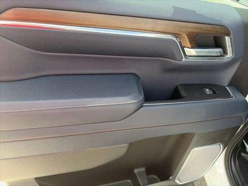 Used 2024 Chevrolet Silverado 1500 High Country w/ Technology Package AWD/4WD image 12