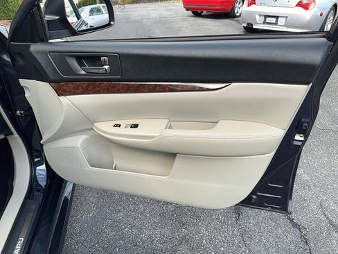 Used 2013 Subaru Legacy 2.5i Limited image 22