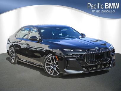 Used 2024 BMW 760i xDrive w/ Premium Package 2