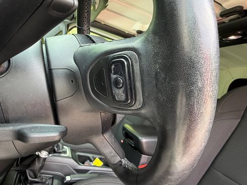Used 2018 Jeep Wrangler Sport AWD/4WD image 12