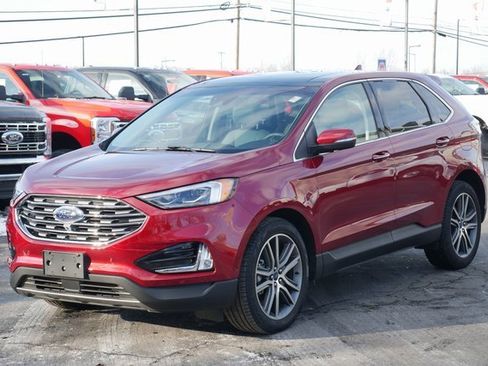 Used 2019 Ford Edge Titanium w/ Equipment Group 301A image 8