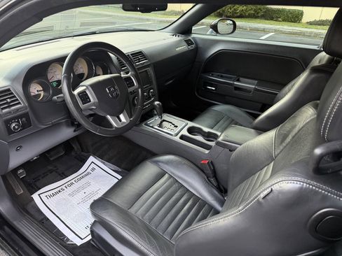 Used 2013 Dodge Challenger R/T Plus image 39