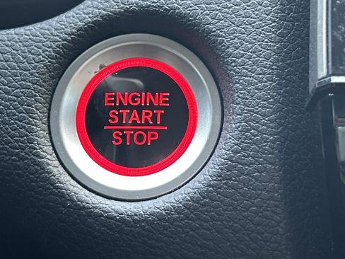 Used 2018 Honda CR-V Touring image 6