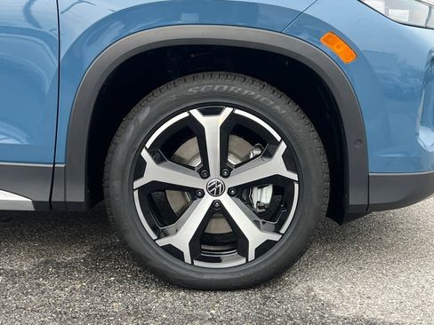 New 2026 Volkswagen Tiguan SE image 7