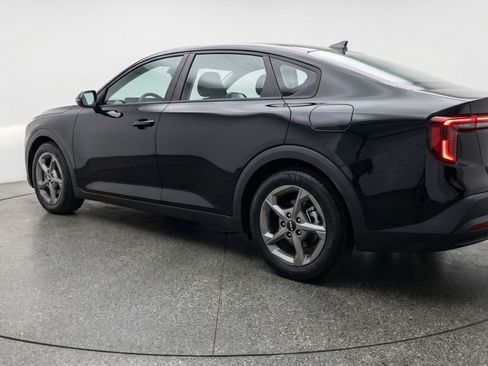 Used 2025 Kia K4 LXS image 6