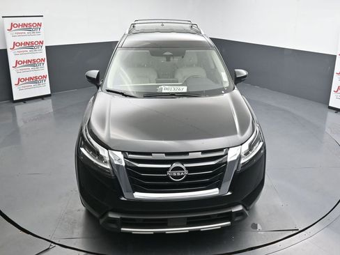 Used 2023 Nissan Pathfinder SL AWD/4WD image 26