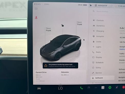 Used 2023 Tesla Model Y AWD image 15
