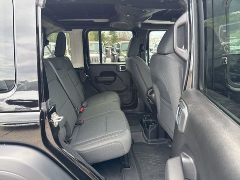 Used 2024 Jeep Wrangler Unlimited Sport AWD/4WD image 26