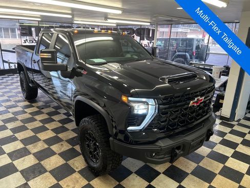 Used 2024 Chevrolet Silverado 2500 ZR2 w/ ZR2 Bison Edition image 18