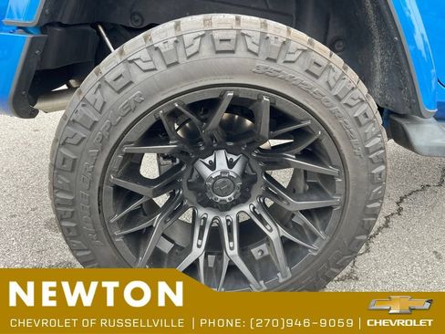 Used 2022 Jeep Wrangler Unlimited Sahara AWD/4WD image 19