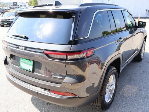 New 2025 Jeep Grand Cherokee Laredo X w/ Luxury Tech Group I image 5