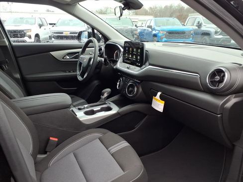 New 2025 Chevrolet Blazer LT w/ Midnight/Sport Edition image 19