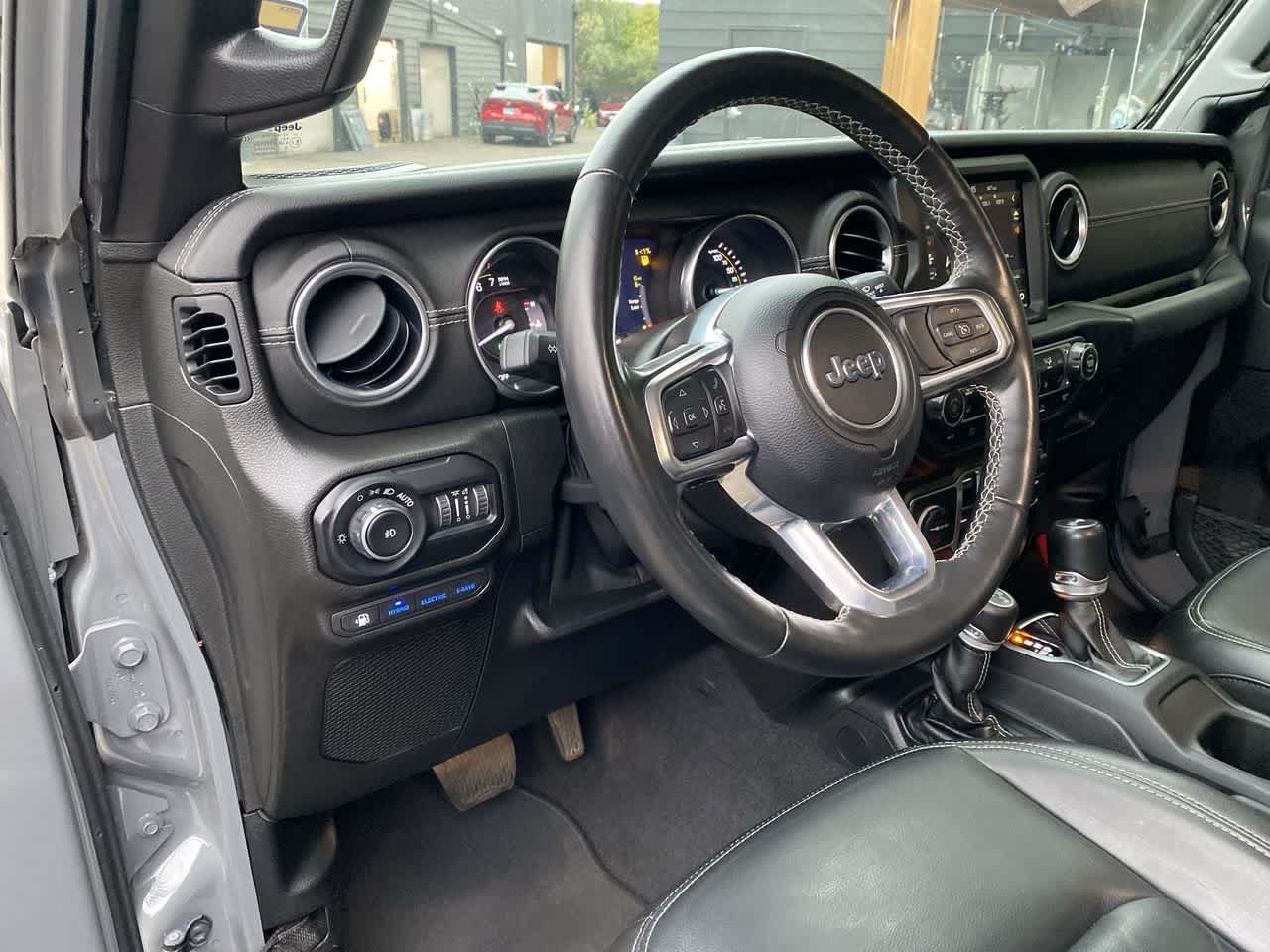 Used 2021 Jeep Wrangler Unlimited Sahara w/ Cold Weather Group AWD/4WD image 2