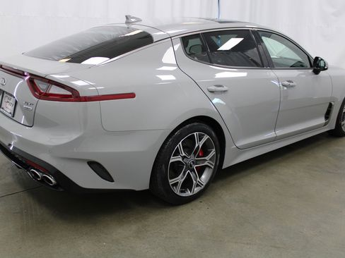 Used 2019 Kia Stinger GT1 image 5