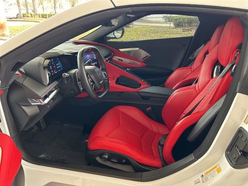 Used 2021 Chevrolet Corvette Stingray Preferred Cpe w/ Chrome Exterior Badge Package image 5