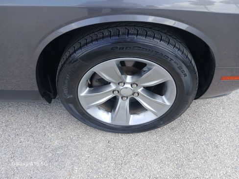 Used 2019 Dodge Challenger SXT RWD image 18