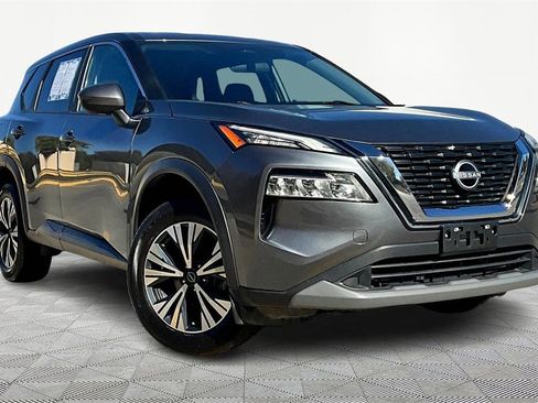 Used 2023 Nissan Rogue SV image 12