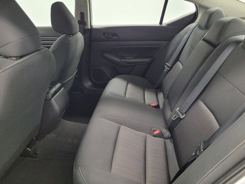 Used 2025 Nissan Altima 2.5 SV FWD image 18