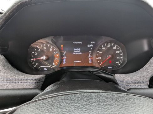 Used 2023 Jeep Compass Sport AWD/4WD image 15