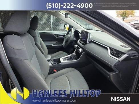 Used 2025 Toyota RAV4 XLE FWD image 7