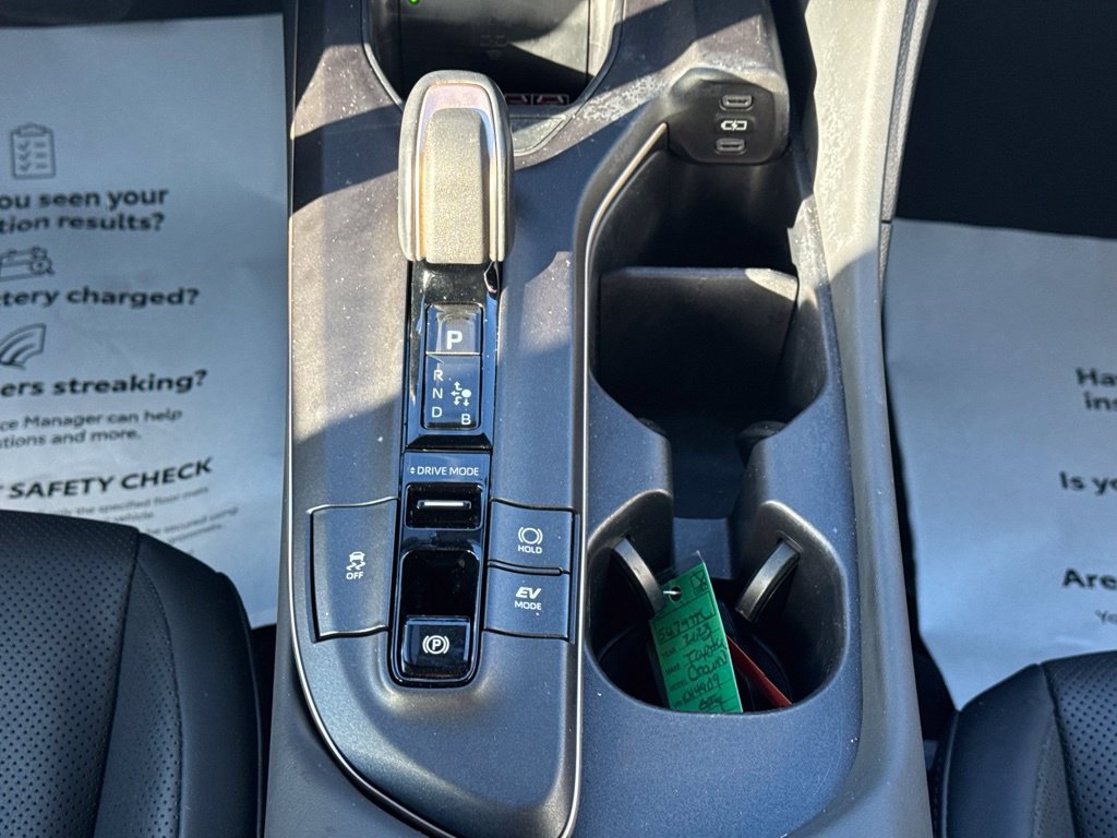 Certified 2023 Toyota Crown AWD/4WD image 24
